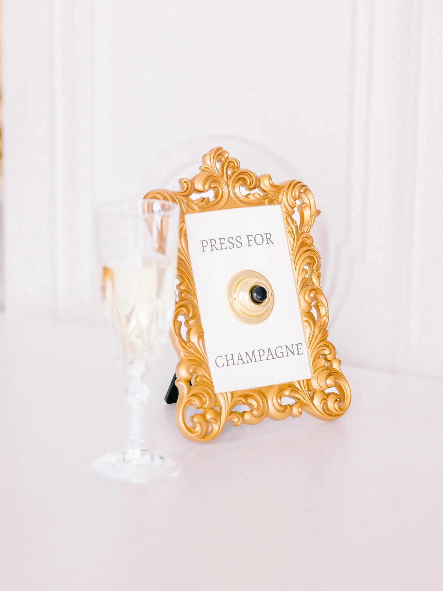 Wedding at Salle des Promotions, Le Petit Séminaire in Old Quebec City - image 28