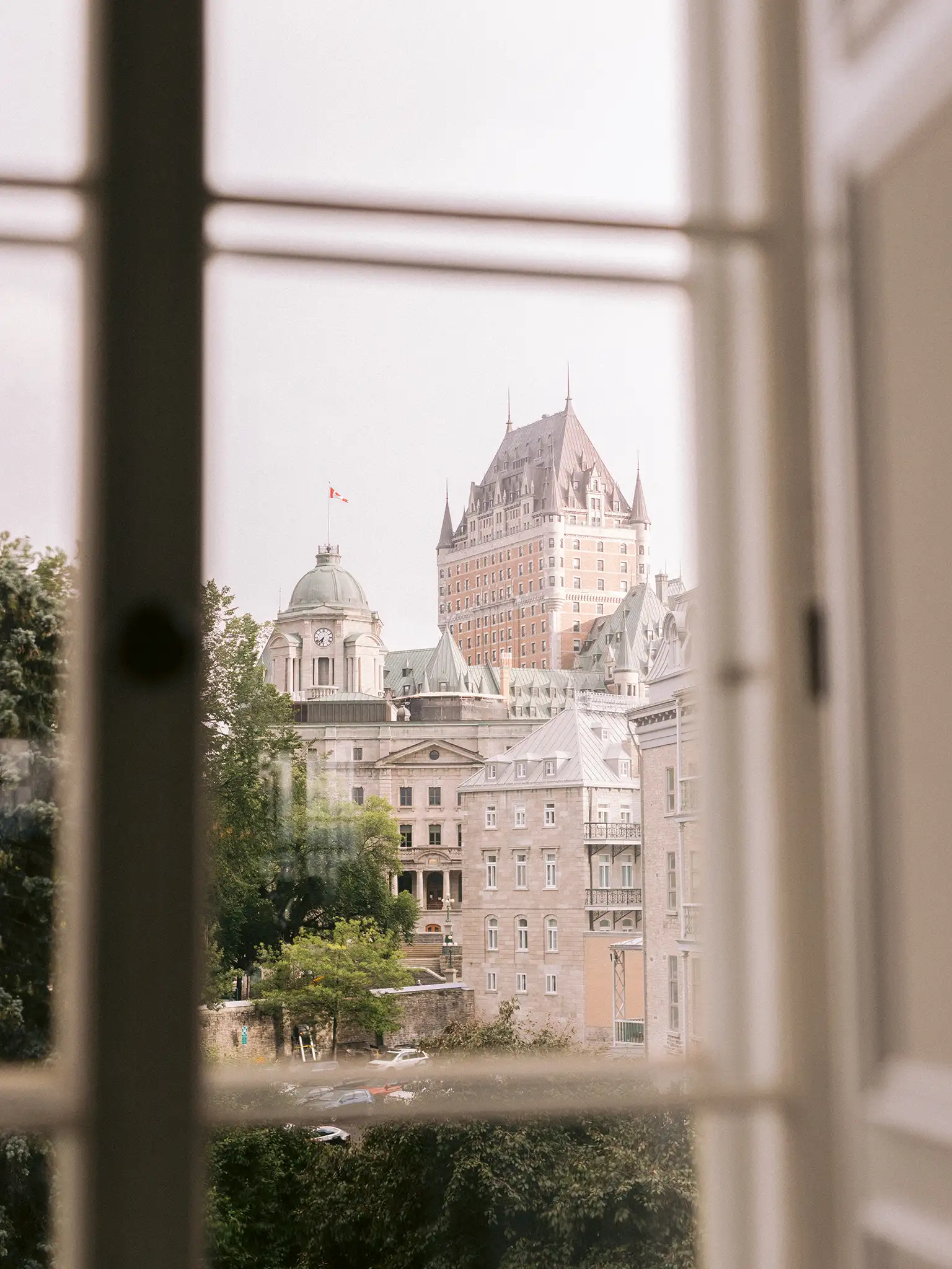 Wedding at Salle des Promotions, Le Petit Séminaire in Old Quebec City - image 32