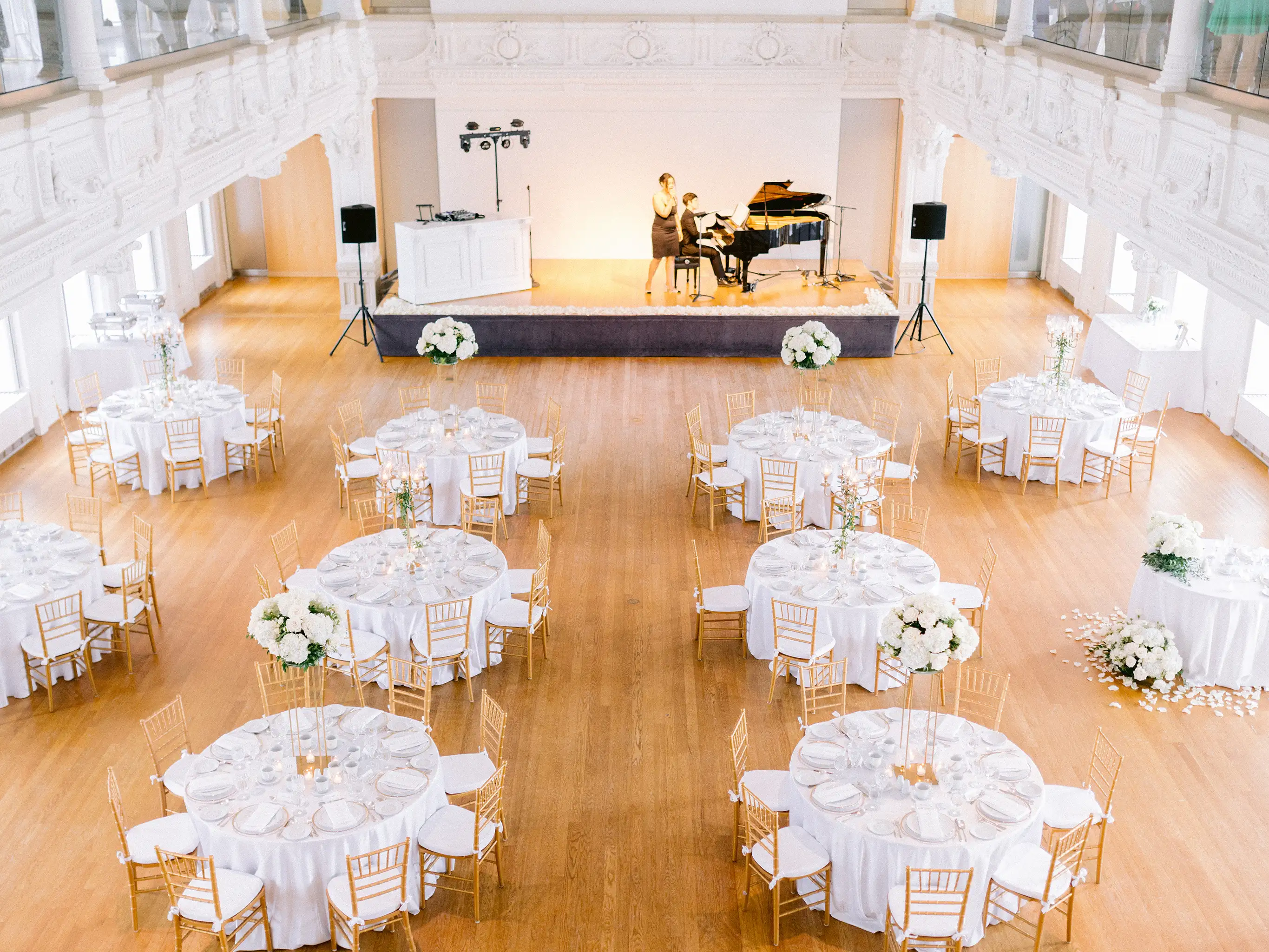 Wedding at Salle des Promotions, Le Petit Séminaire in Old Quebec City - image 25