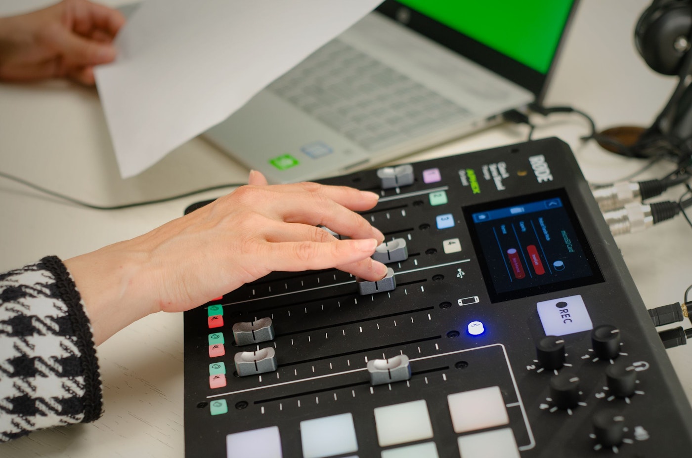 Resonator Подкаст миксер