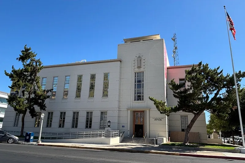 Tulare Avenue in Fresno, California.