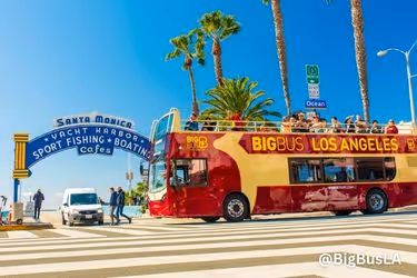 Big Bus Los Angeles Near Santa Monica Pier