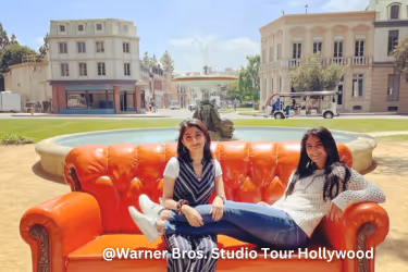 Girls sitting in Friend's sofa at Warner Bros Studio
