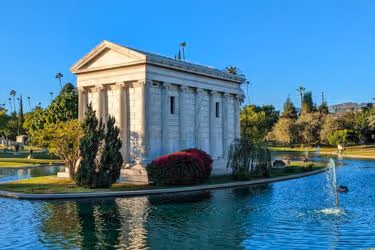 Hollywood attraction