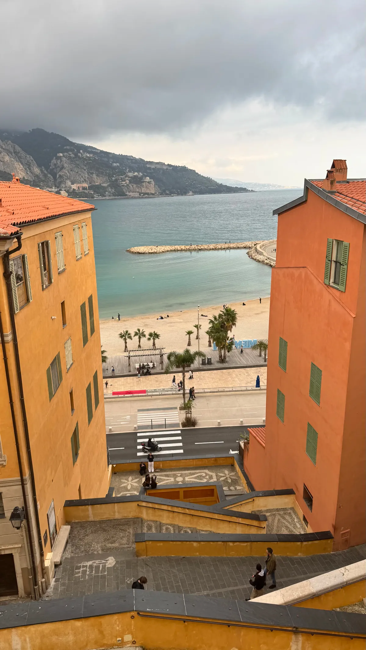 escalier basilique menton