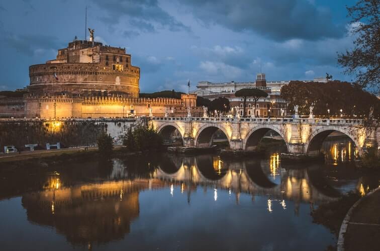 visiter rome autrement nuit