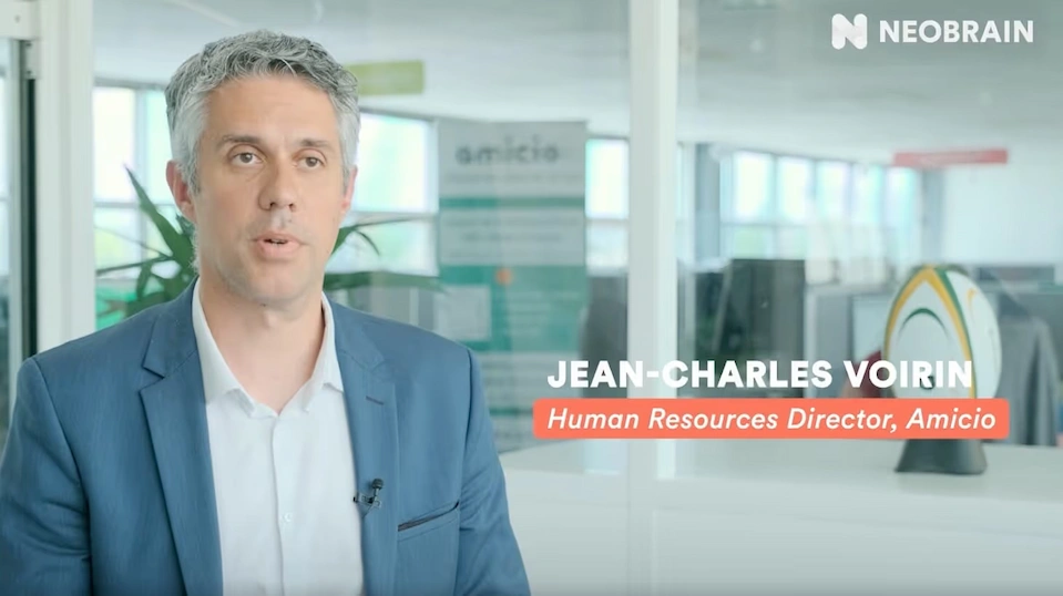 Amicio, leader français de la relation client externalisée 100% en France, souhaite aujourd’hui aller plus loin dans sa démarche RSE en faisant jouer l'intelligence collective et l'autonomisation des collaborateurs.