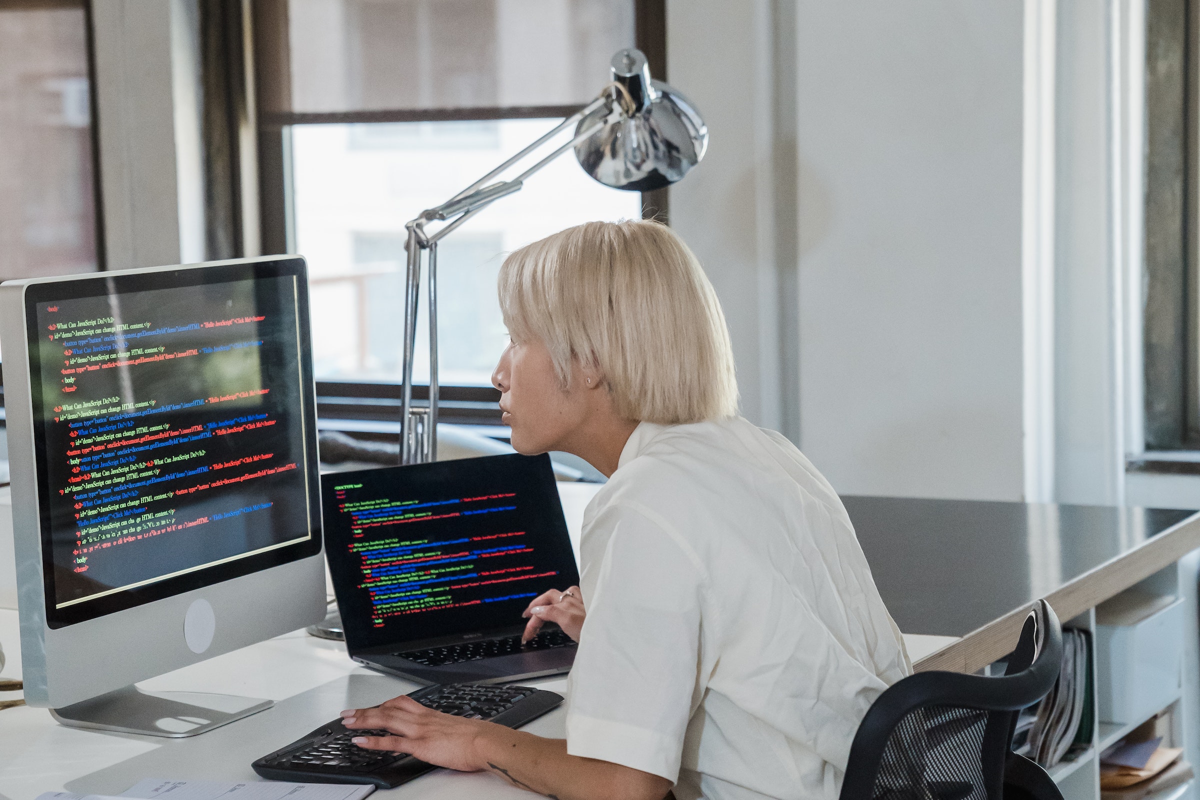 Why paid surveys for professionals could become a good side income