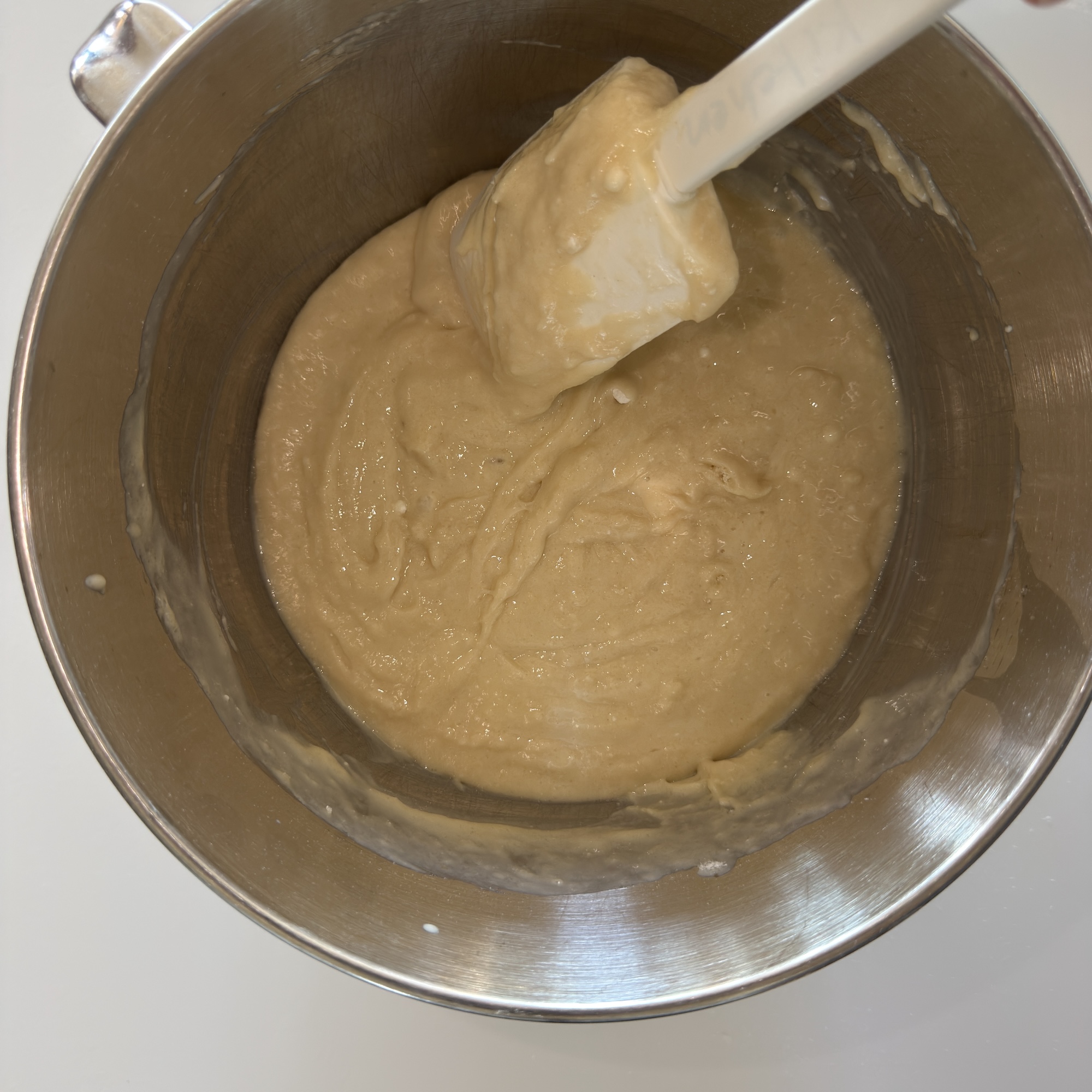 Vanilla cake with Ginger Ale. Step 6 Mix until all the dry ingredients are incorporated. Batter can look lumpy.
