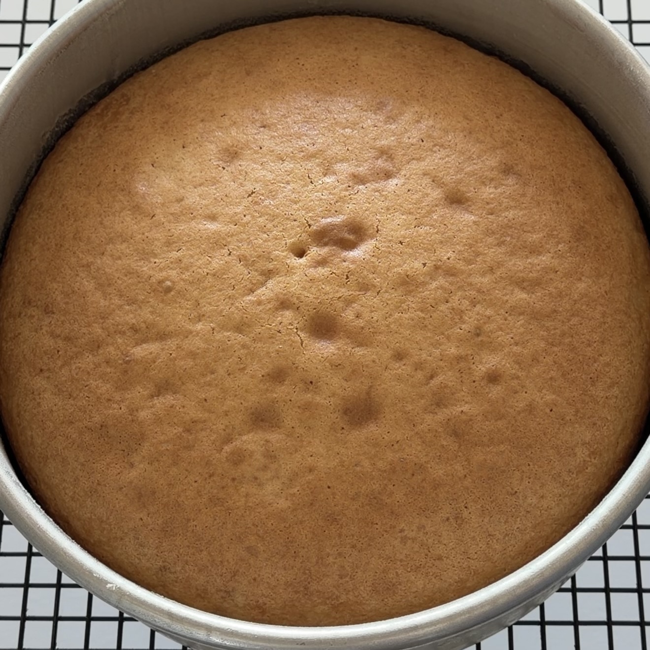 Vanilla cake with Ginger Ale. Step 9 Remove the pans from the oven and let cool completely on a wire rack.