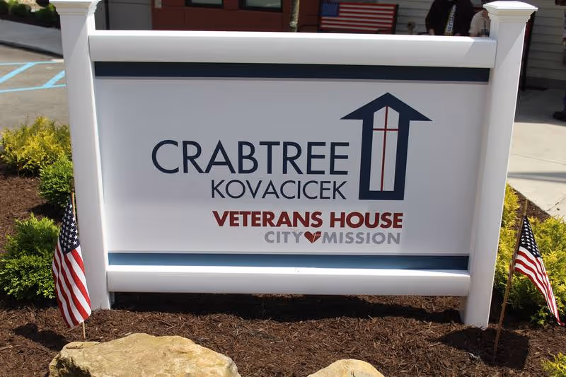 vets house sign