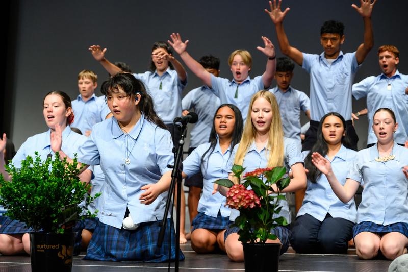 Te Ngākautaki o ngā Kāhui-maunga Kapa Haka Festival in the Central Region