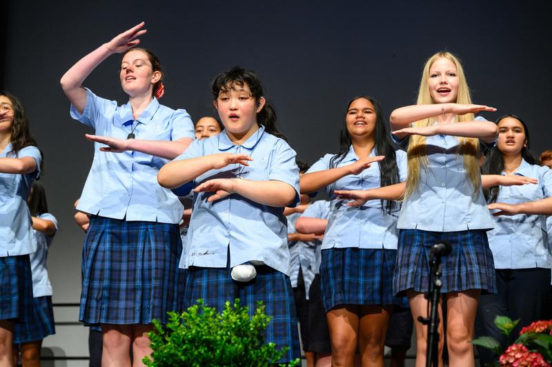 Te Ngākautaki o ngā Kāhui-maunga Kapa Haka Festival in the Central Region