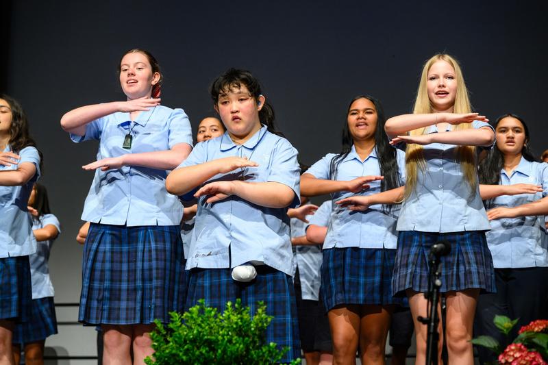 Te Ngākautaki o ngā Kāhui-maunga Kapa Haka Festival in the Central Region