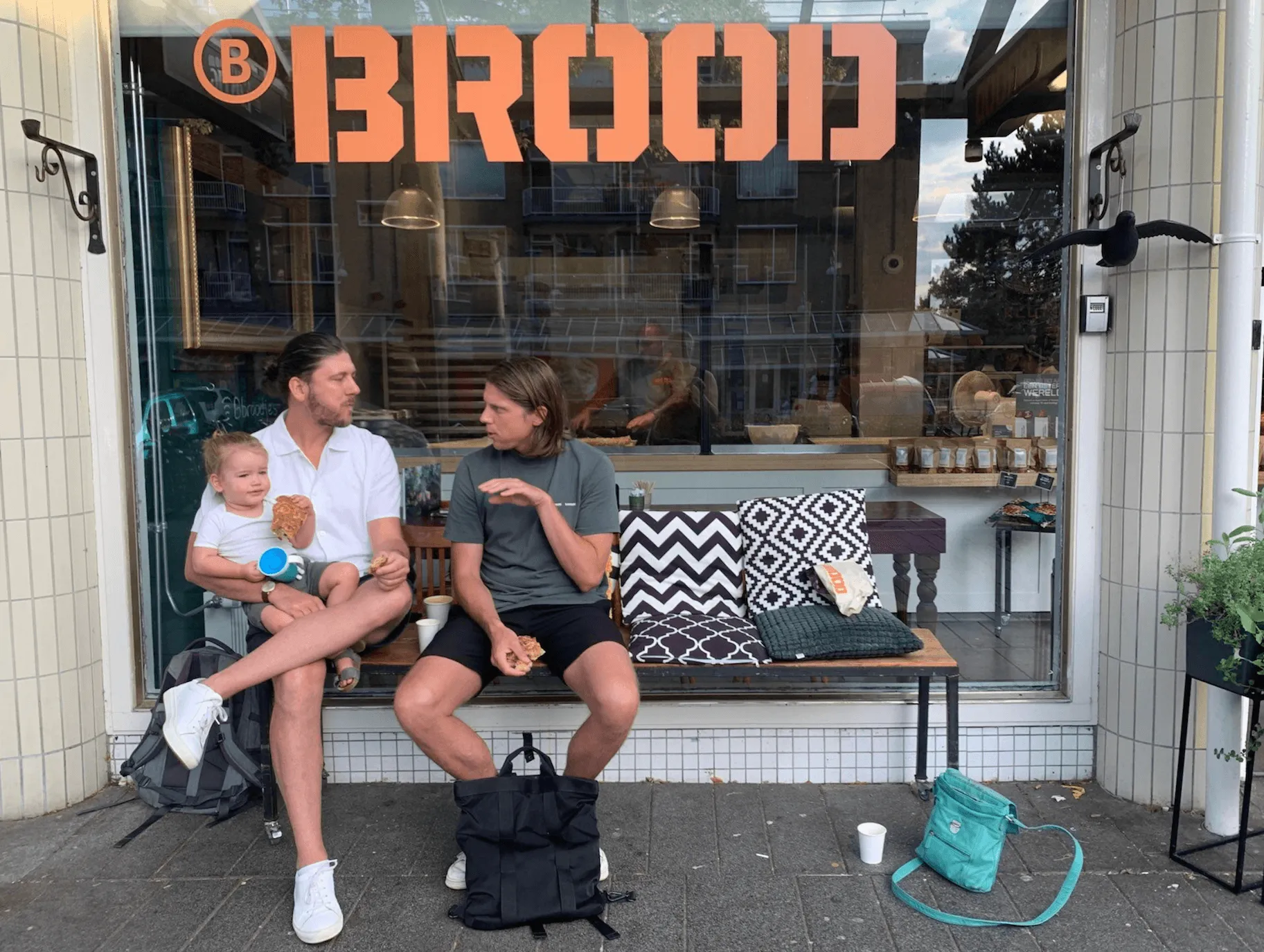 Thomas (Homerun's tech lead) enjoying quality time with family at a bakery