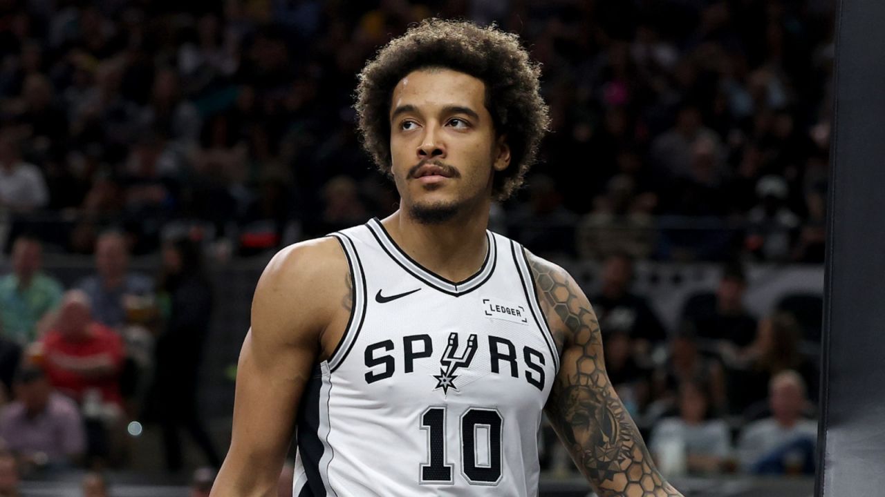 Jeremy Sochan w końcu wybiegł na parkiet!