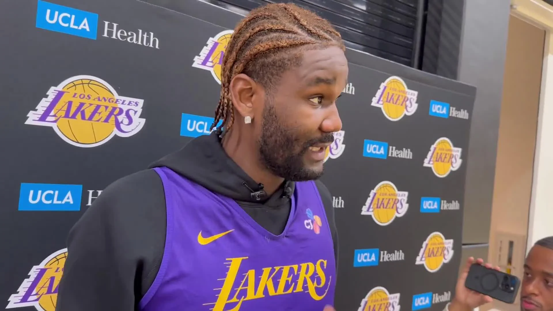 Lakers wytransferowali Aytona