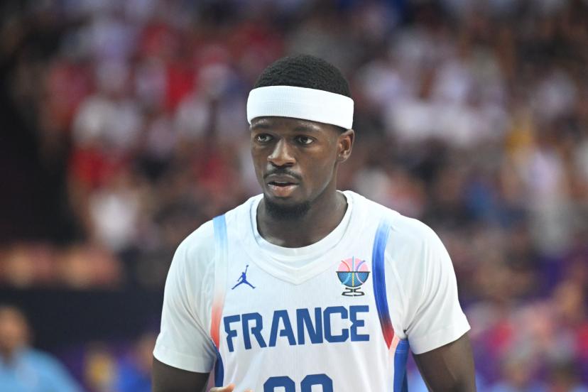 LeBron James zablokował mu grę w NBA!