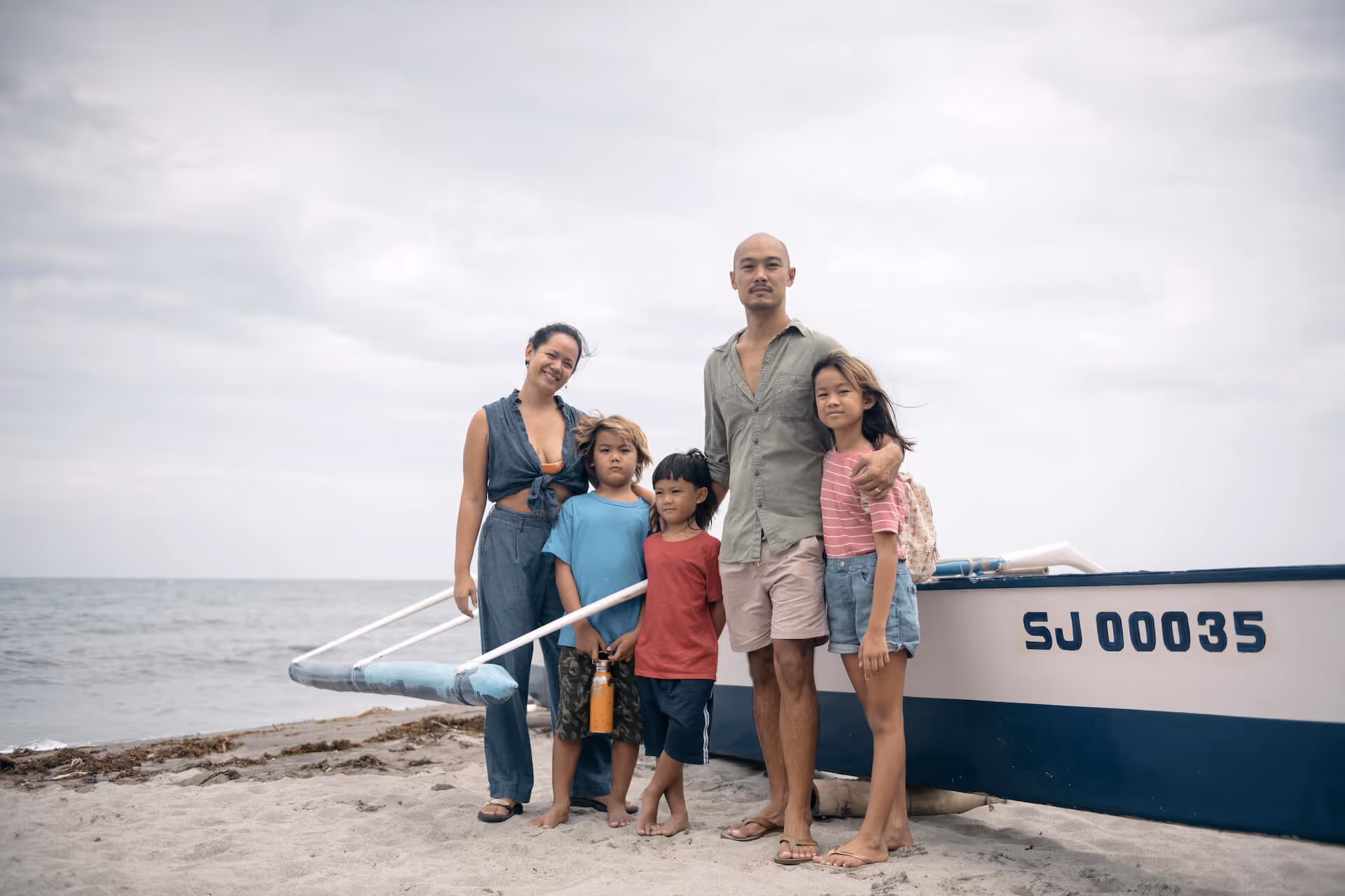 Kiddo and Amy Cosio and family in La Union beach. Photo by Tarish Zamora