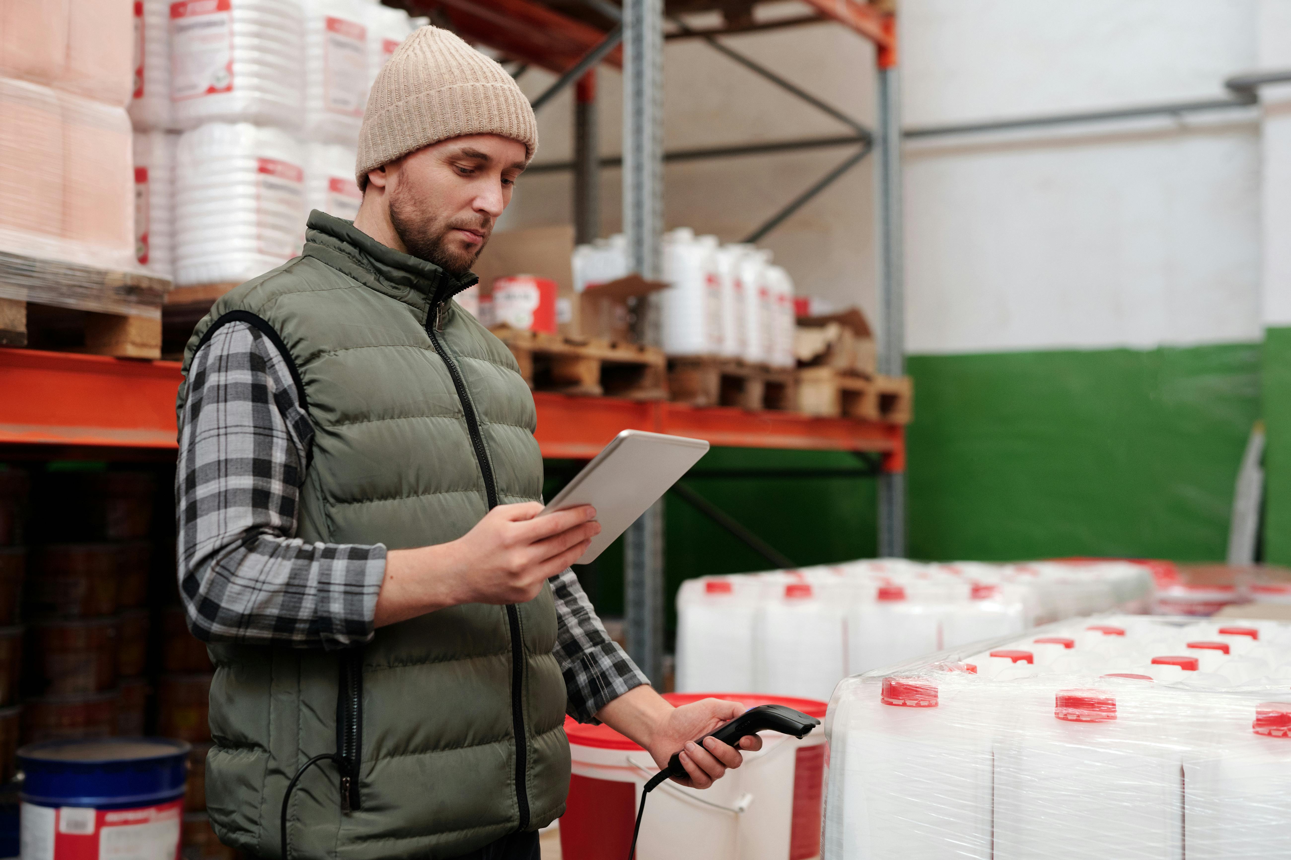 Why Facilities Managers Rely on Specialist Support for Departmental Moves and Storage