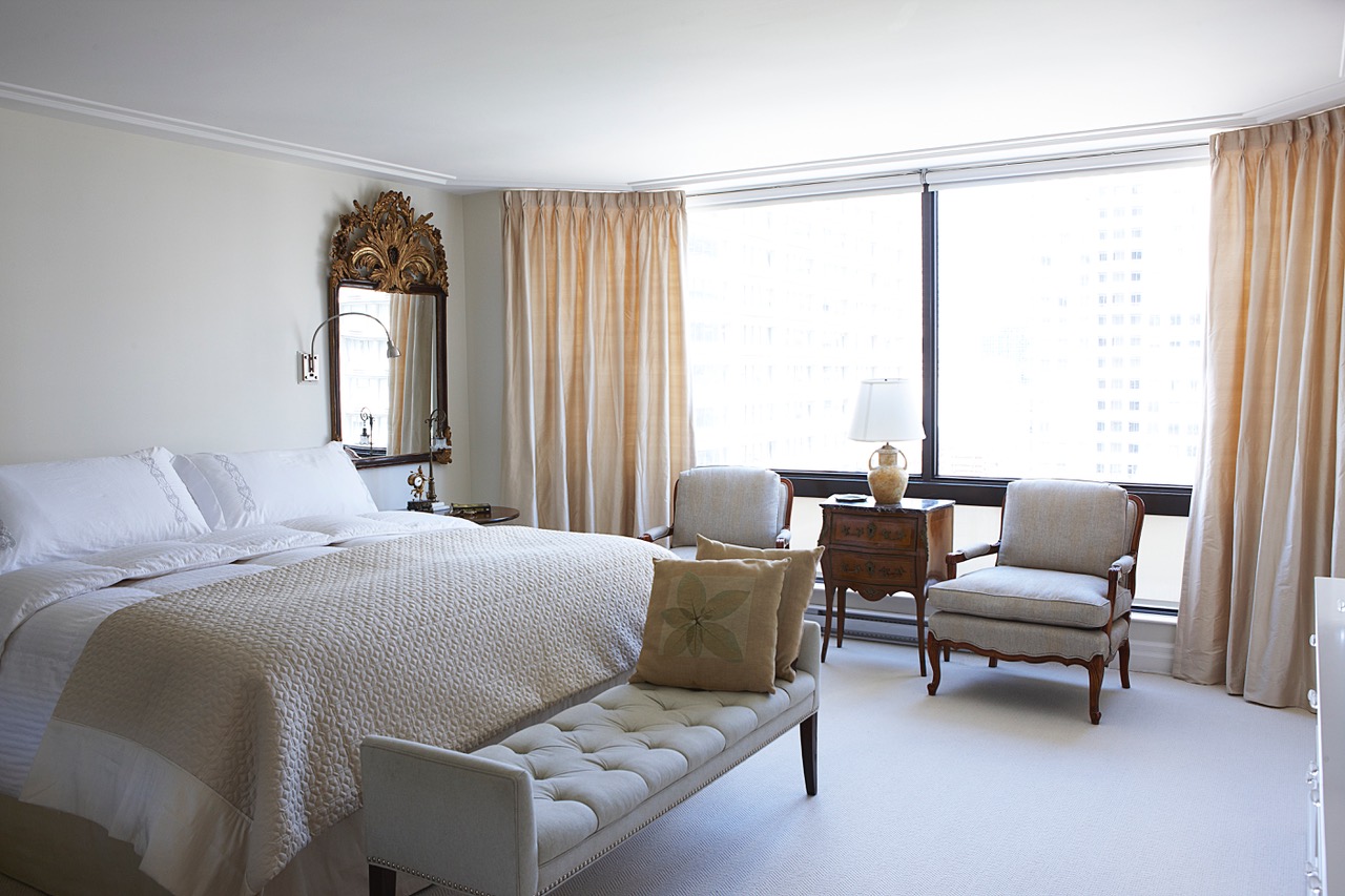 Bay Street Condo: In the heart of Yorkville this 11th floor 2000+ sq