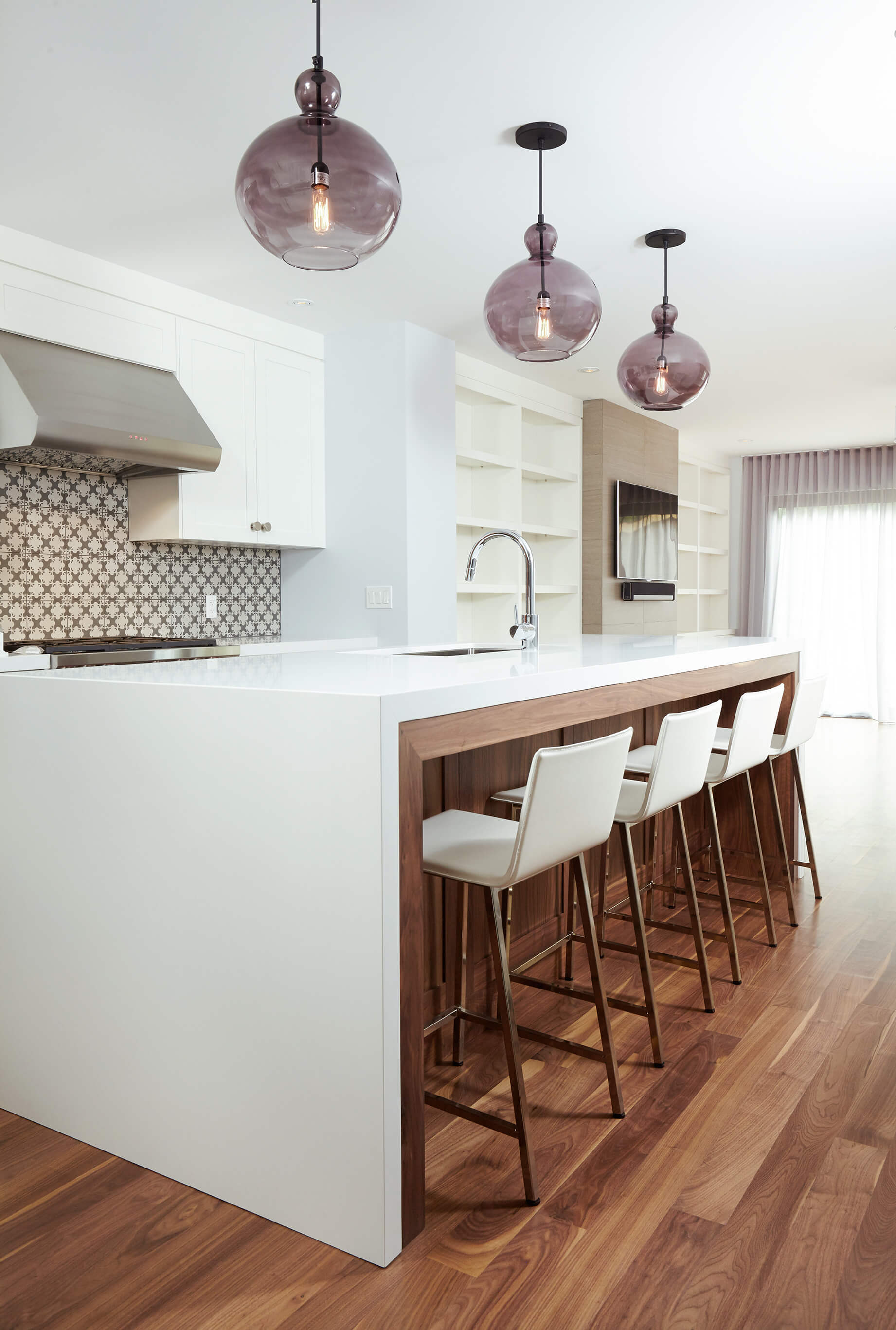 Bedford Park: Combining both, it was decided that the island would include picture-frame skirting with a 3-inch profile and a 2-inch Caesarstone profile for the countertop