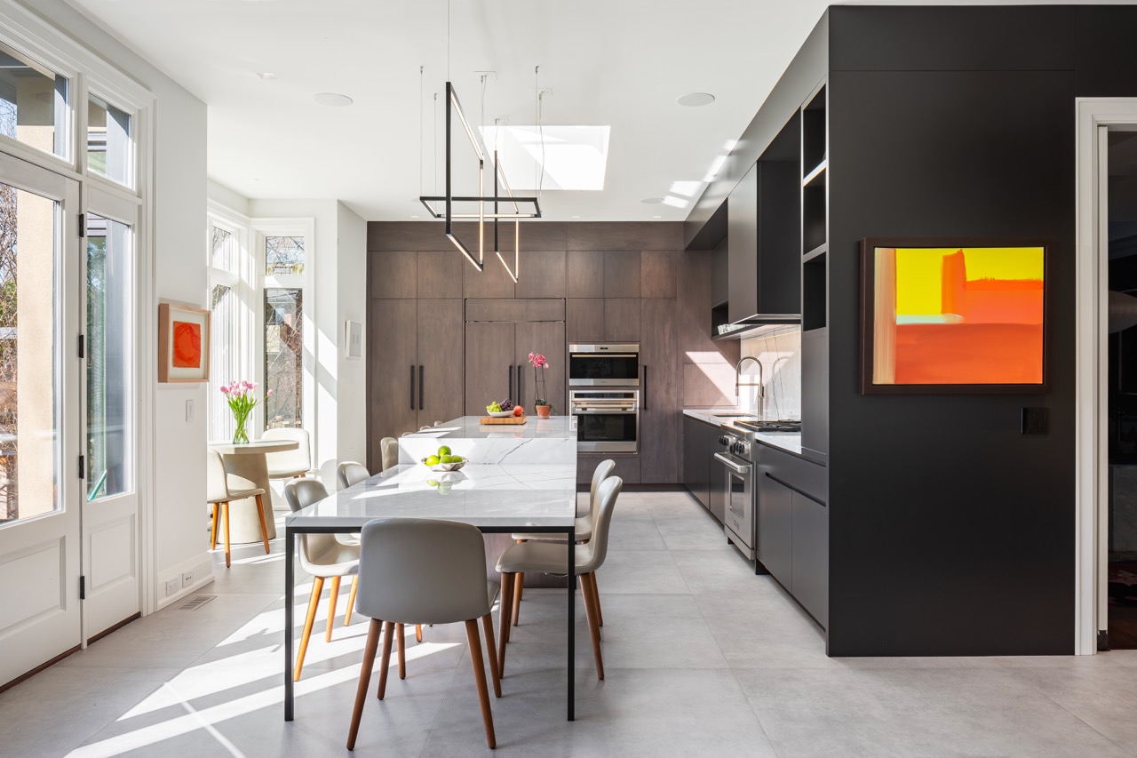 Stylish South Hill: Sophisticated, moody, and built for entertaining