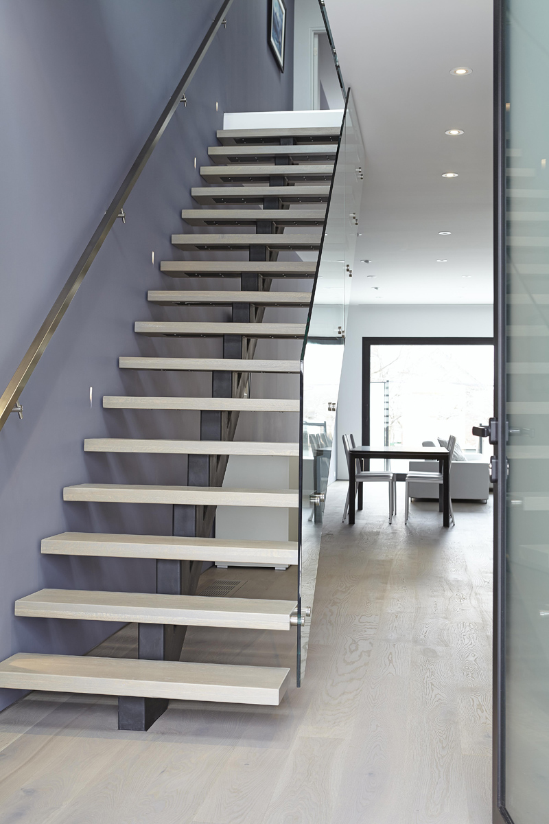 Swansea: This ultra modern 2500 sq/ft new build for empty nesters who love city life, was just the ticket to realizing their dream home