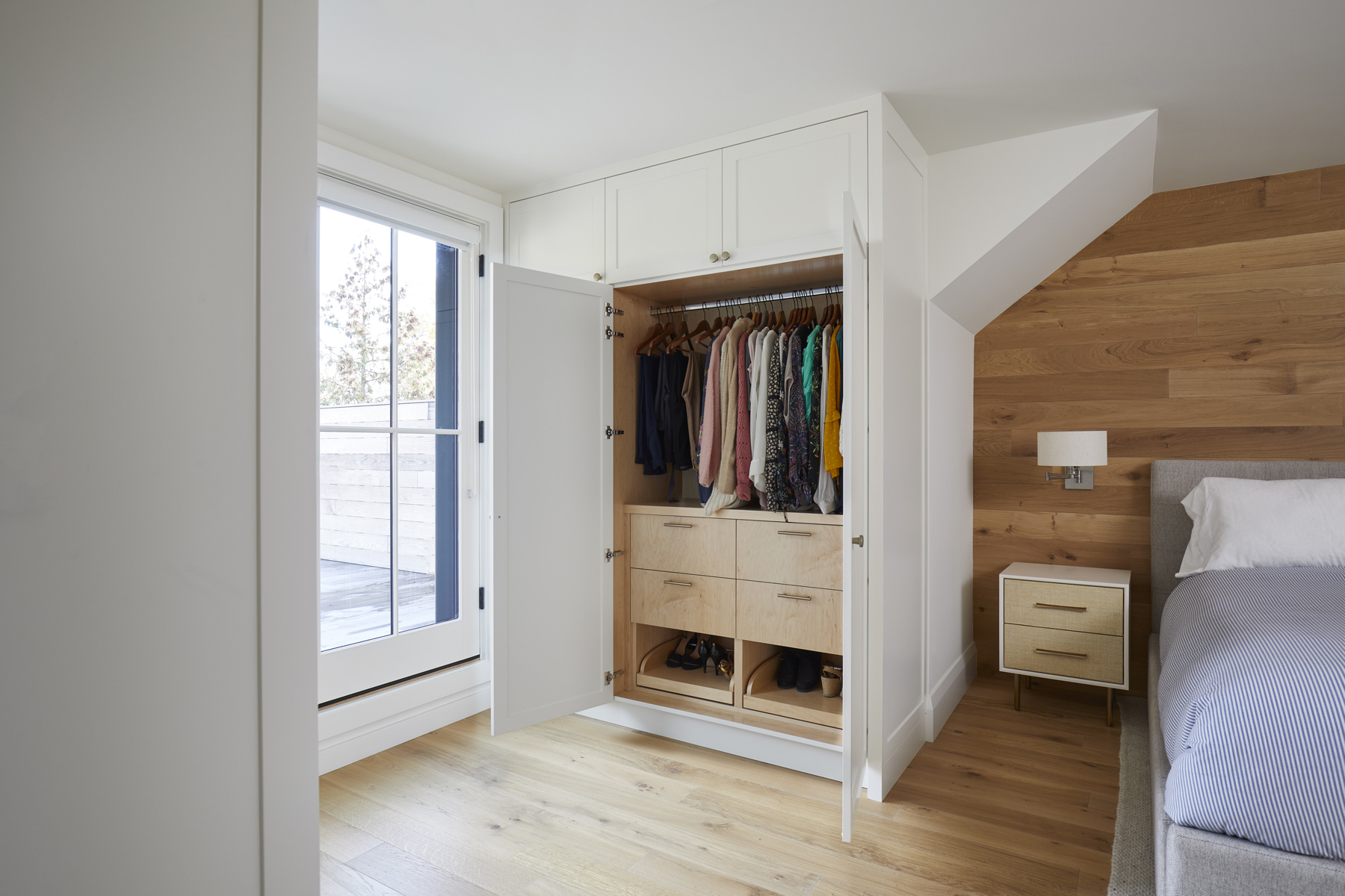 High Park-Swansea: Design elements include the use of white, black, wood and warm metals