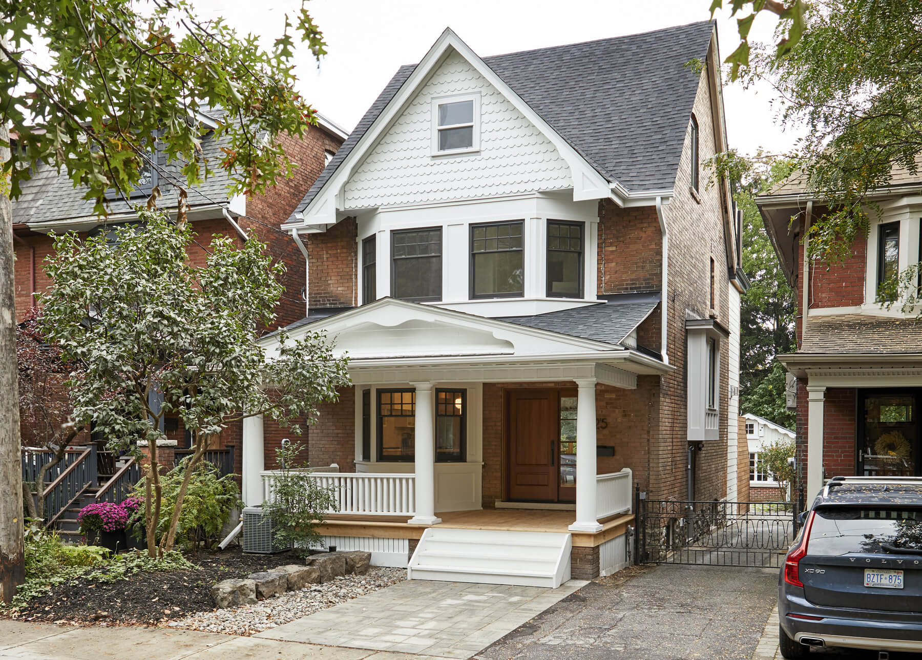 Roncesvalles Remodel: Believe it or not, this beautiful Roncesvalles home was once carved into three separate apartments