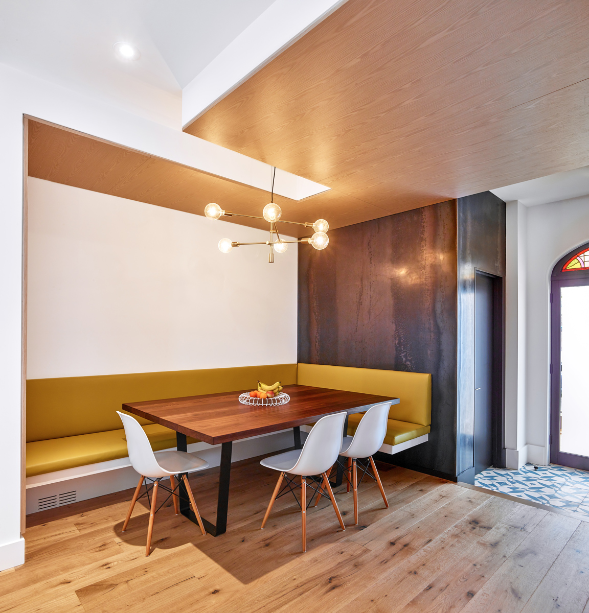 Roncesvalles Reno: Only the chicest of modern touches for this detached home in Tornto’s Roncesvalles neighbourhood