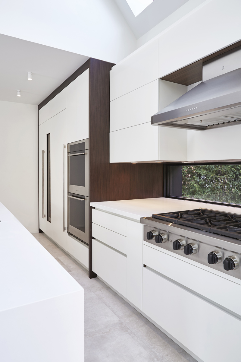 Summerhill Standout: The wide open kitchen is a chef's dream and the ceiling soars up 20 feet!