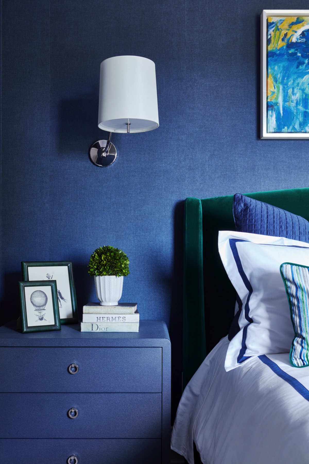 Manor Estate: The fine balance of curved and straight lines results in an uncomplicated design that is both comfortable and relaxing while still sophisticated and refined