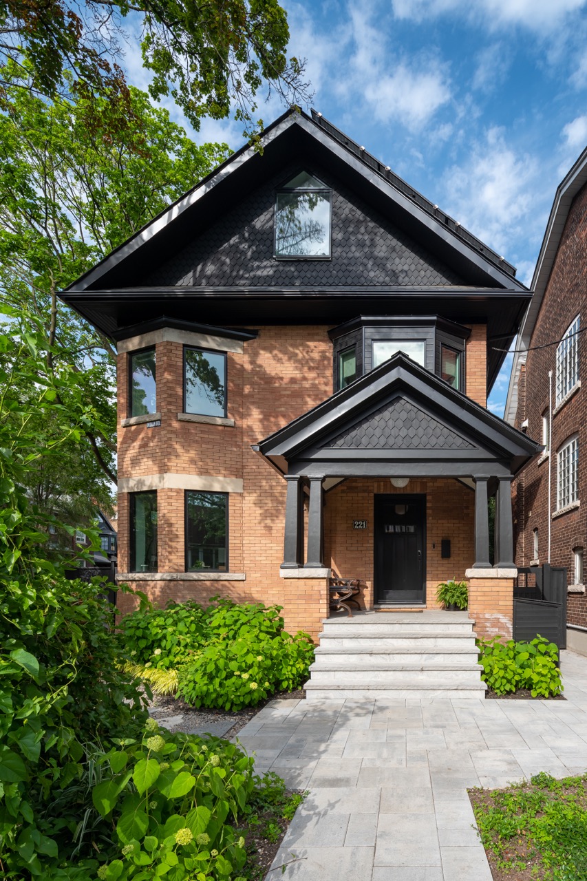 Picturesque Parkside: A stately Edwardian on a tree-lined Parkside street, restored inside and out