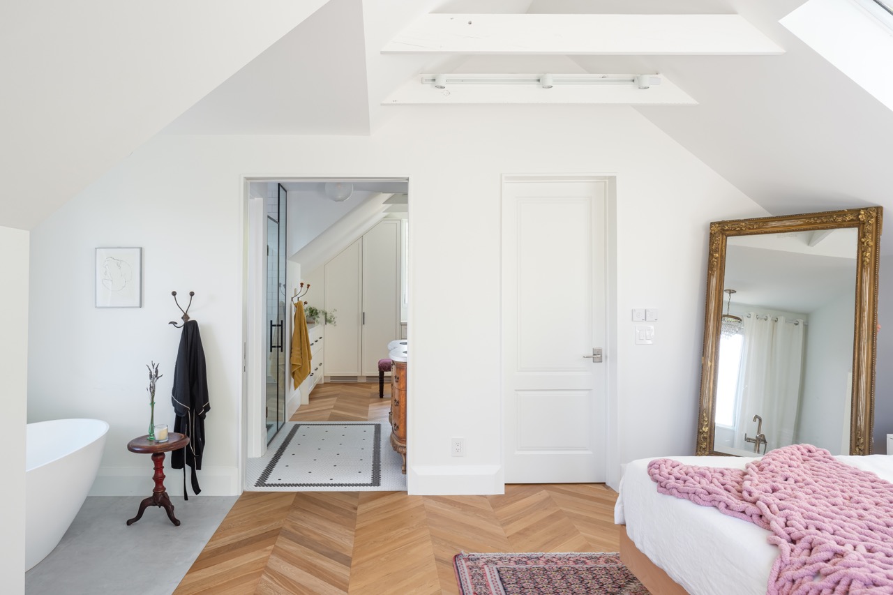 Picturesque Parkside: A stately Edwardian on a tree-lined Parkside street, restored inside and out