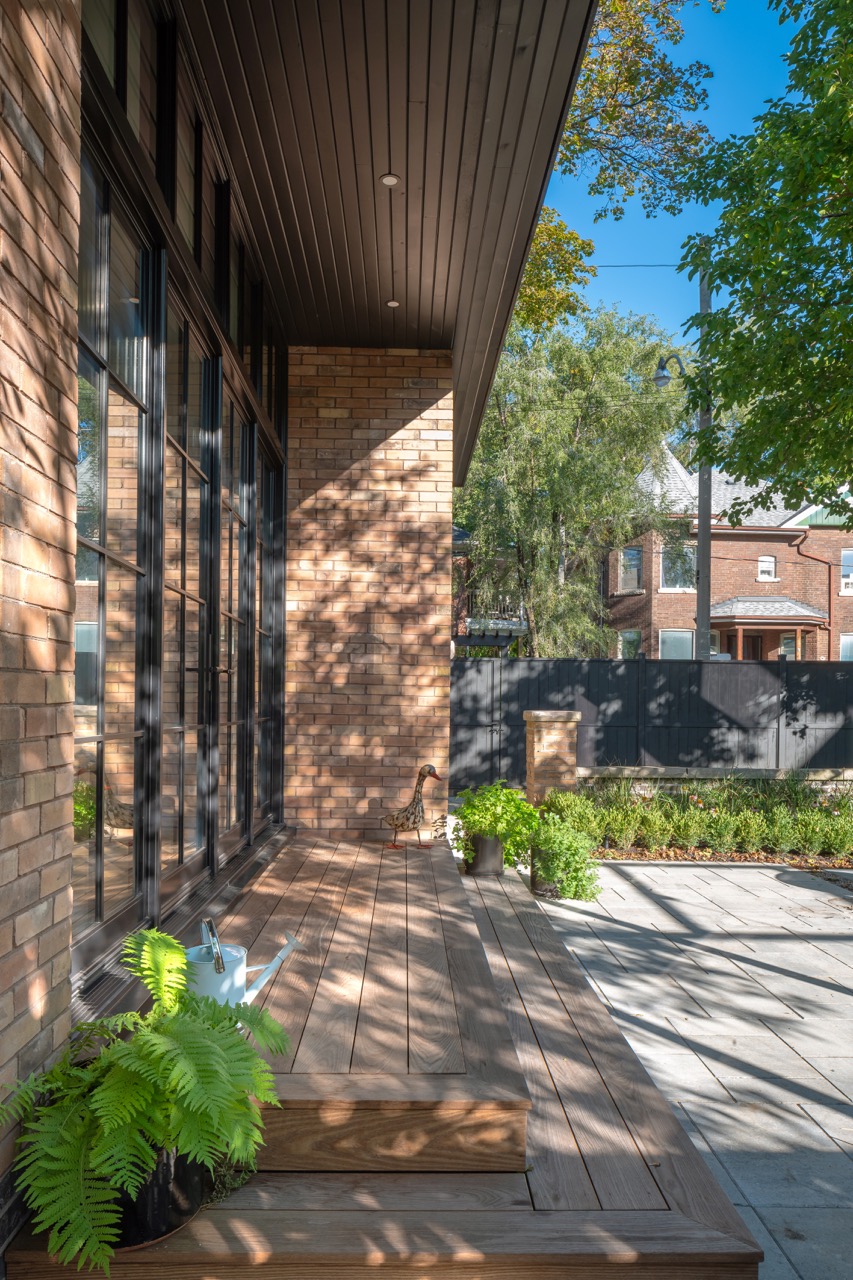 Picturesque Parkside: A stately Edwardian on a tree-lined Parkside street, restored inside and out