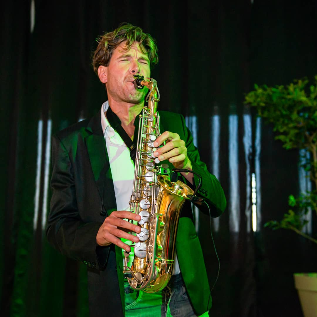 DJ en Saxofonist
