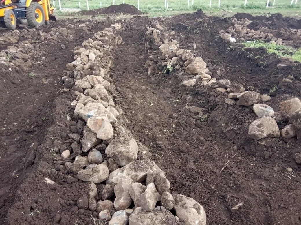 Continuous Contour Trenches