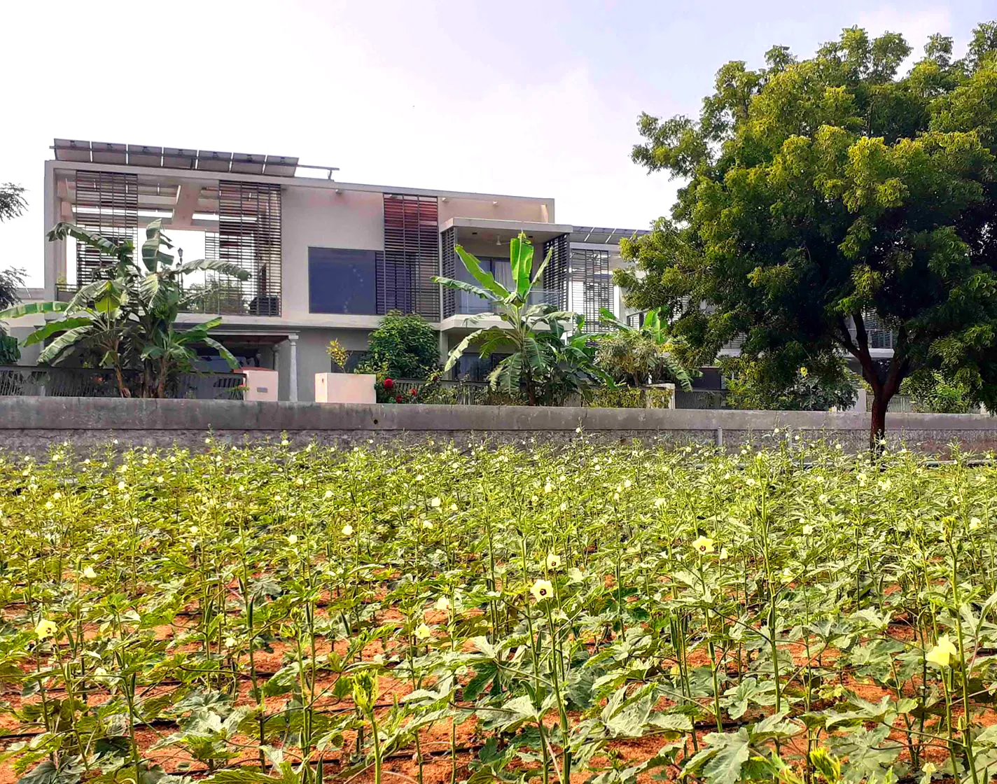 Homes with farms are here to stay