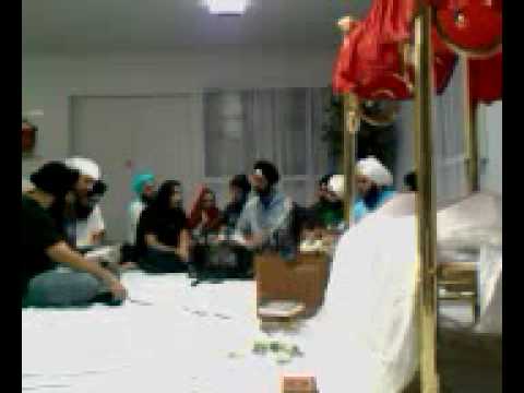 Jaspreet Singh (California) shares a shabad