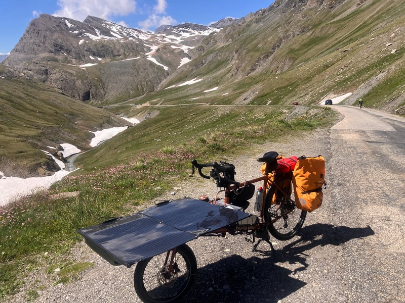 Solar cargo bike