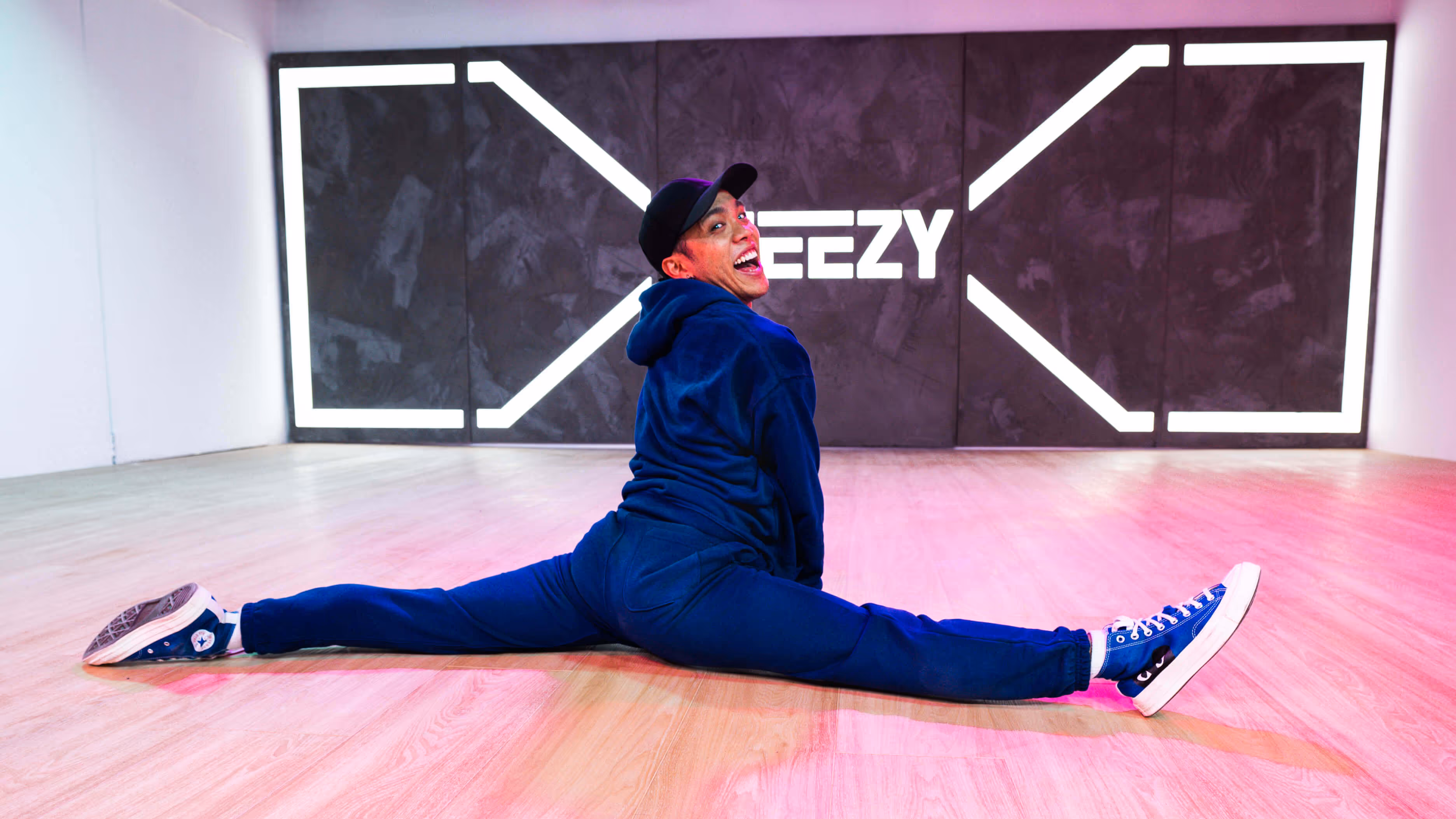dancer doing a split