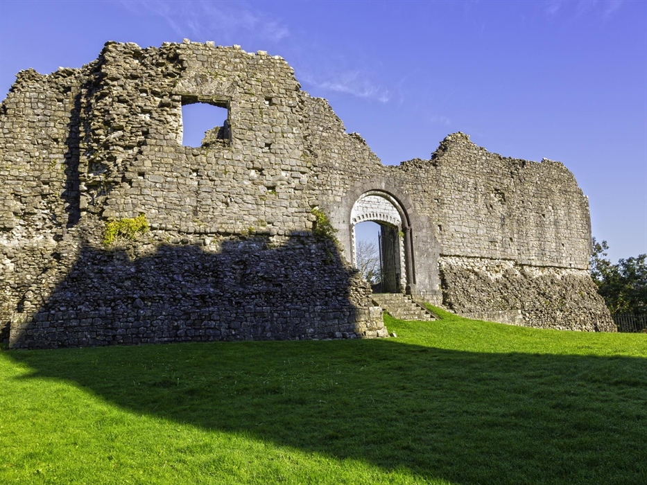 Castell Newcastle (Cadw)