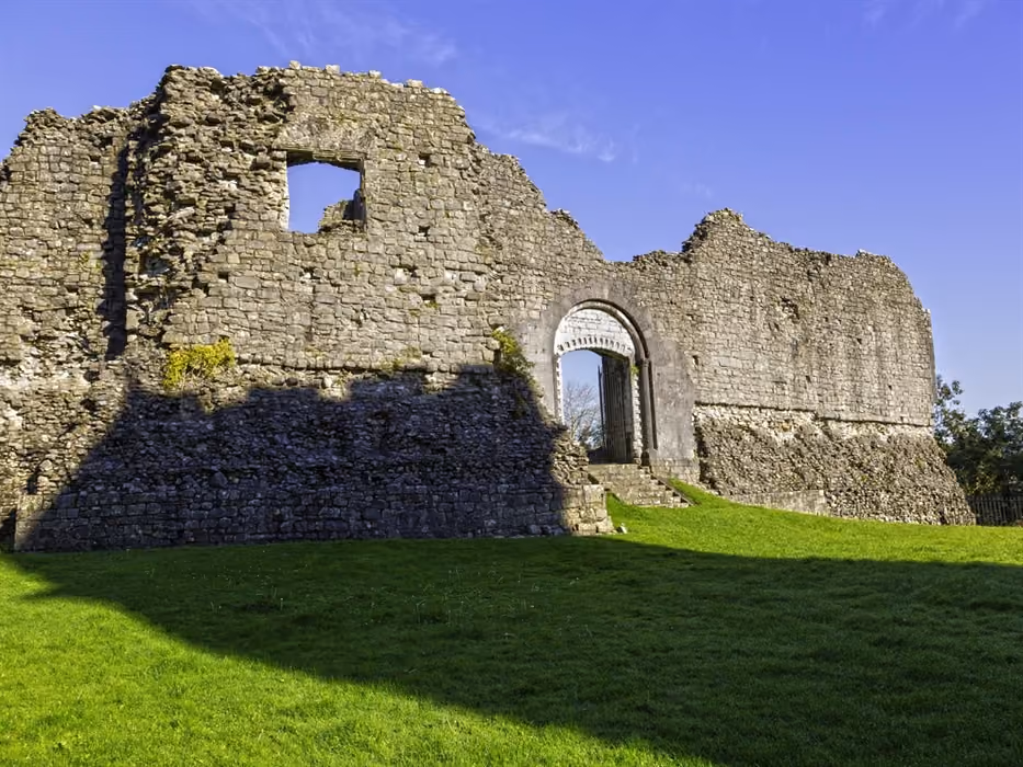 Castell Newcastle (Cadw)
