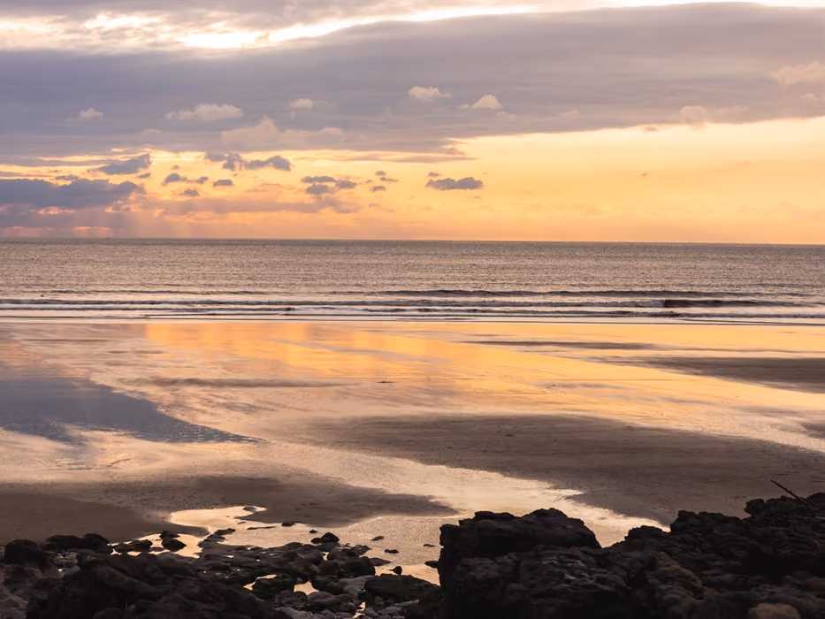 Porthcawl - Traeth y Sger a Pink Bay