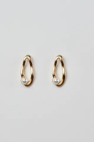 Gold Pearl Oval Earring