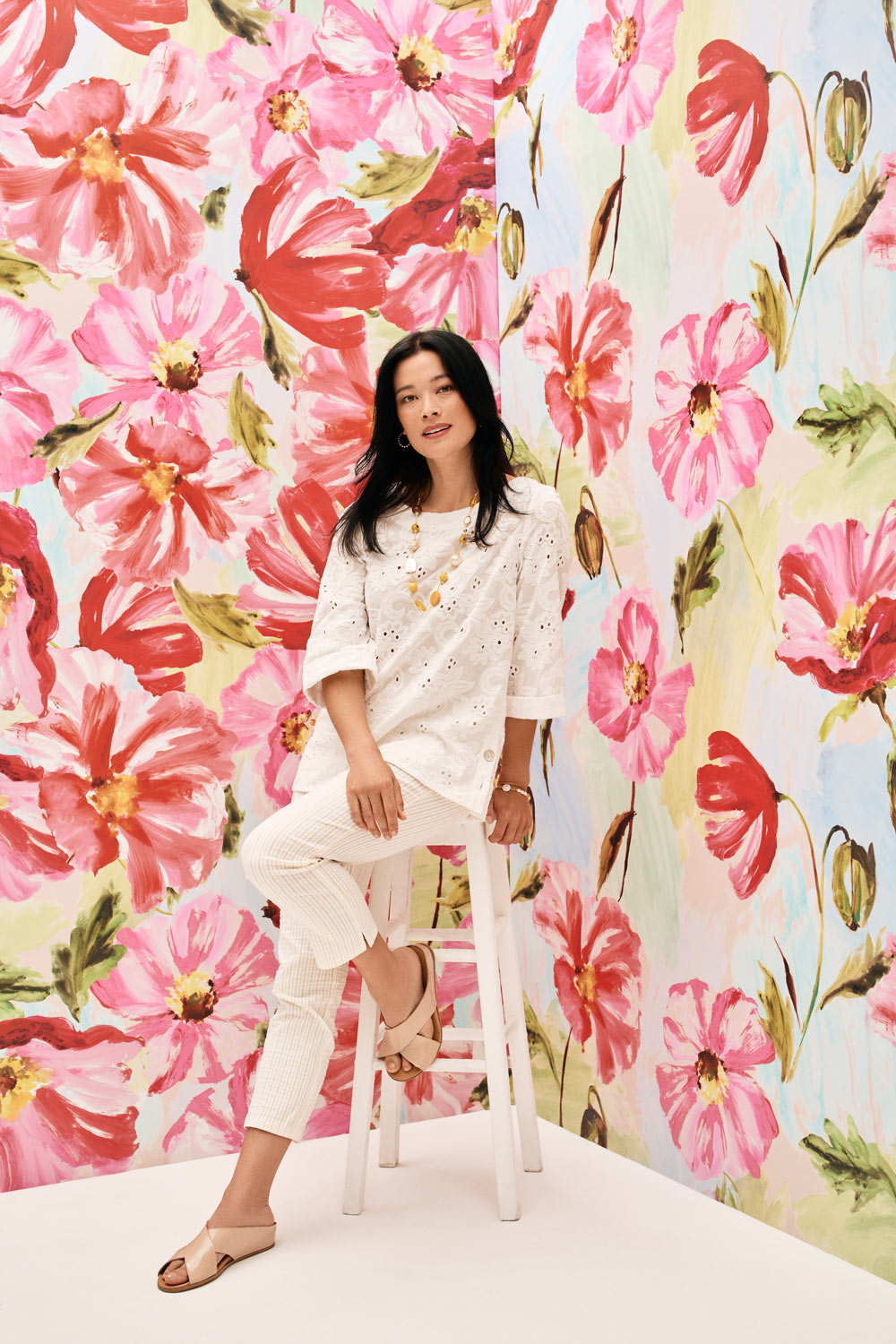 Broderie Side Button Top