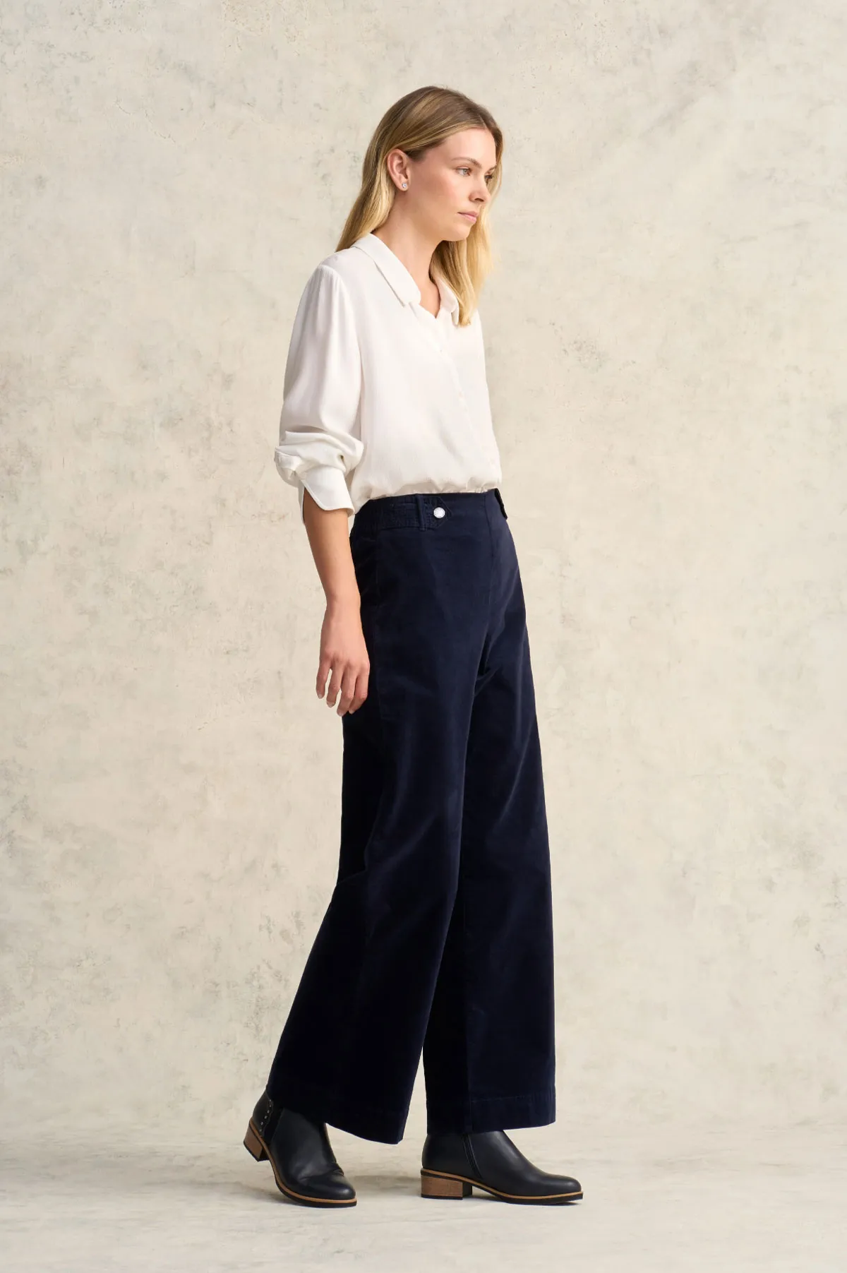 Wide Leg Velvet Pant