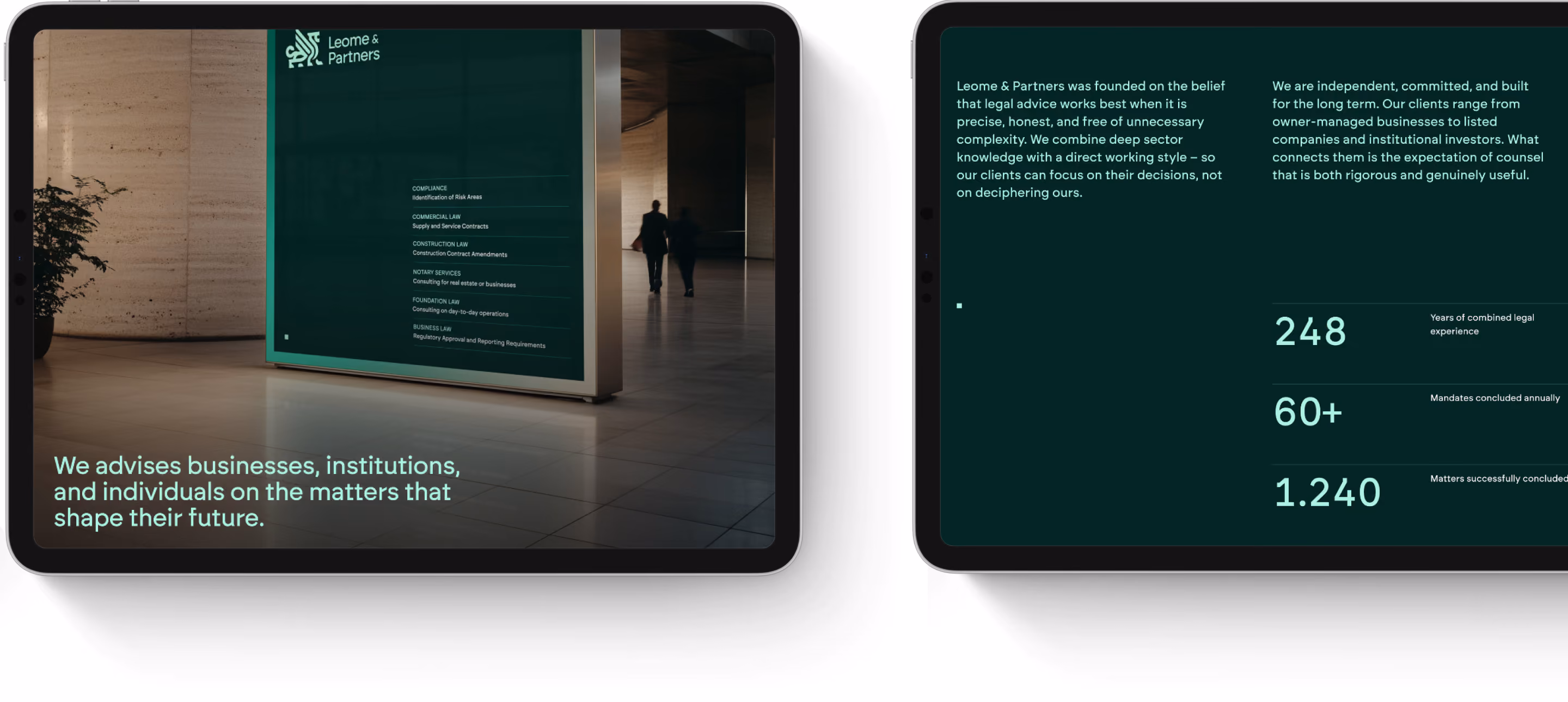 2 Tablet Mockups von einer Website für eine Anwaltskanzlei.