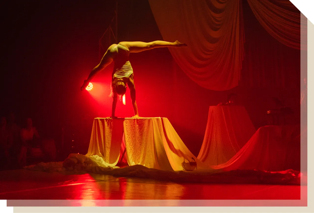 Fotografie z představení Cirkus Bazar